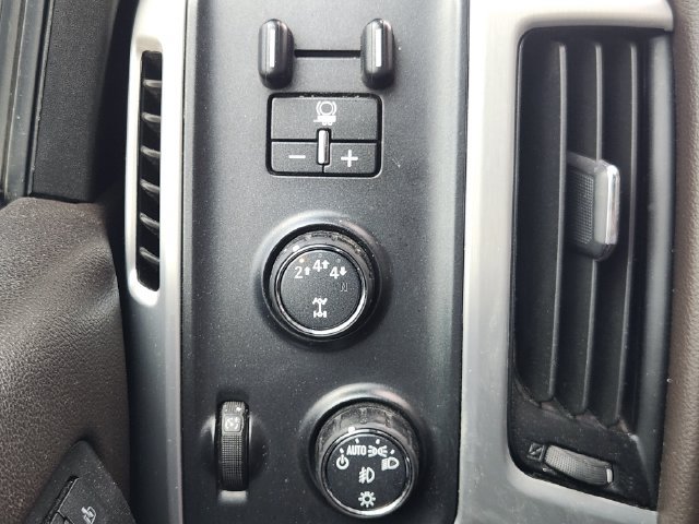 Used 2019 GMC Sierra 2500 SLT w/ Duramax Plus Package AWD/4WD image 19