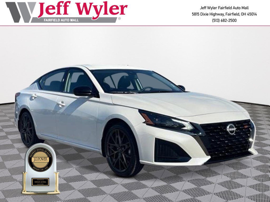 New 2025 Nissan Altima 2.5 SR w/ SR Premium Package image 1