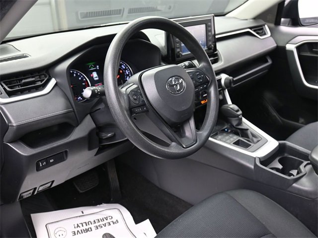 Used 2019 Toyota RAV4 LE image 14