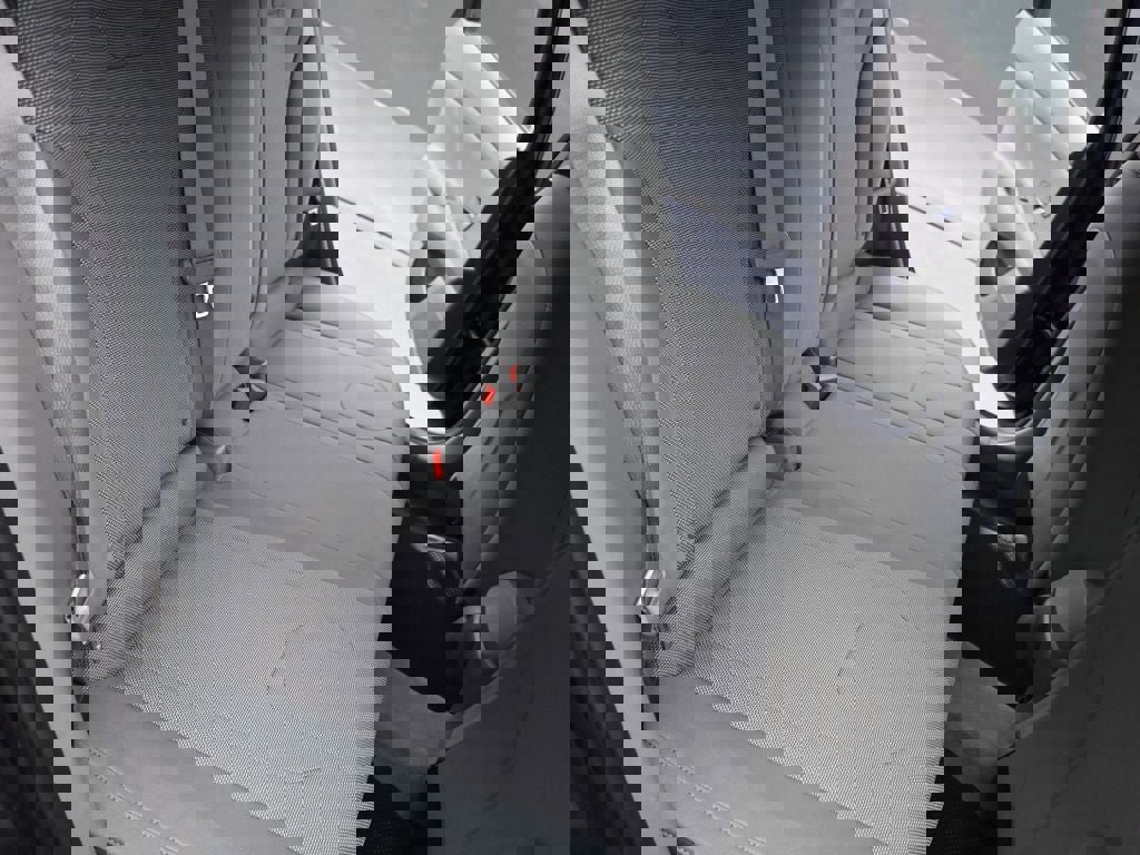 Certified 2021 Hyundai Elantra SE image 25