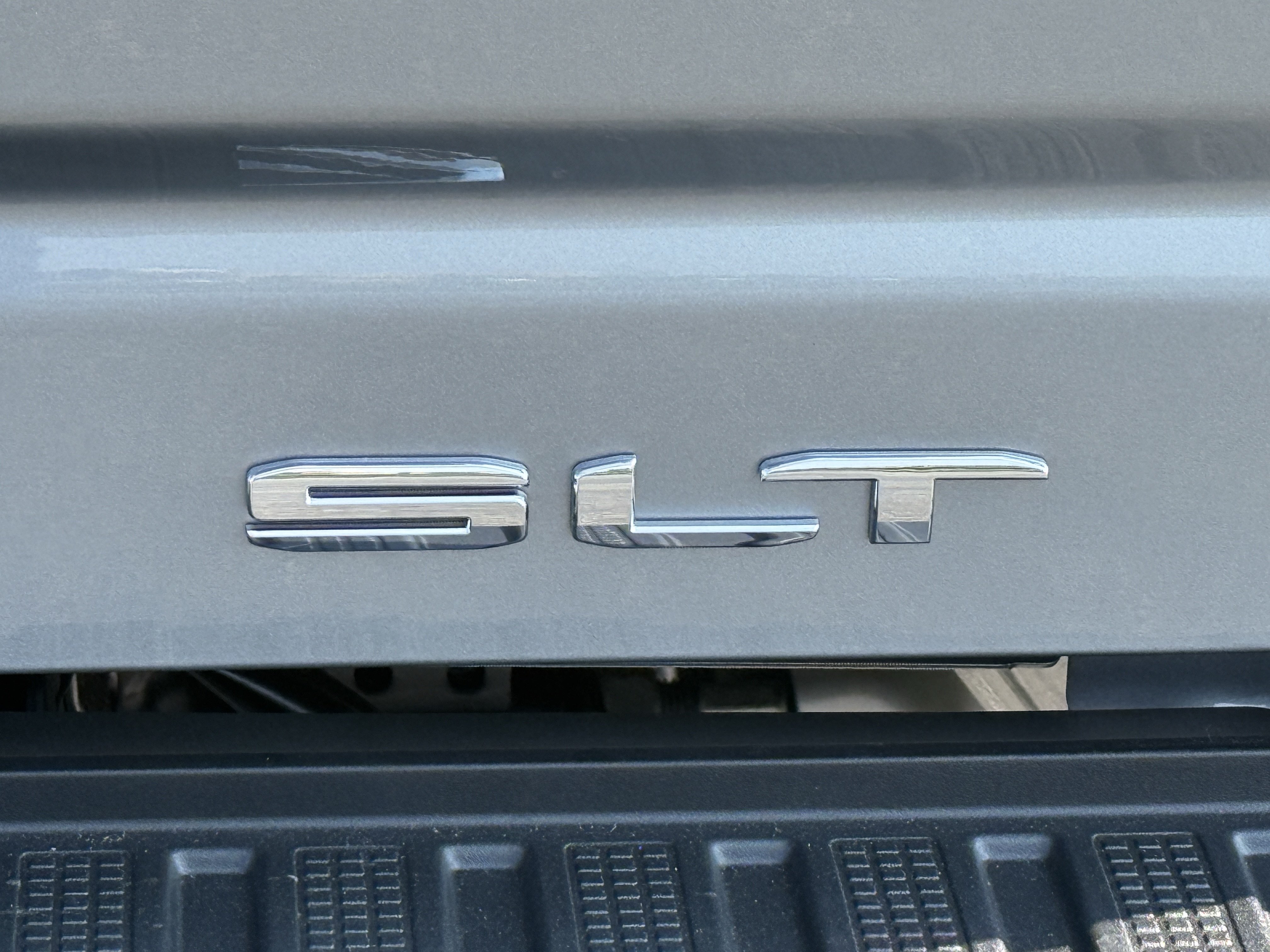 New 2026 GMC Sierra 2500 SLT w/ SLT Premium Package AWD/4WD image 14