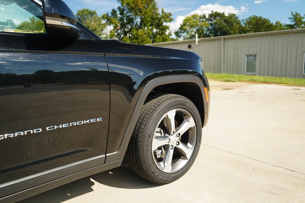 Used 2023 Jeep Grand Cherokee 4WD 4xe image 19