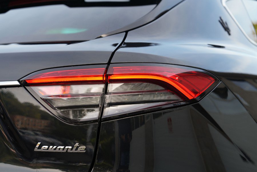 Used 2023 Maserati Levante Modena image 23