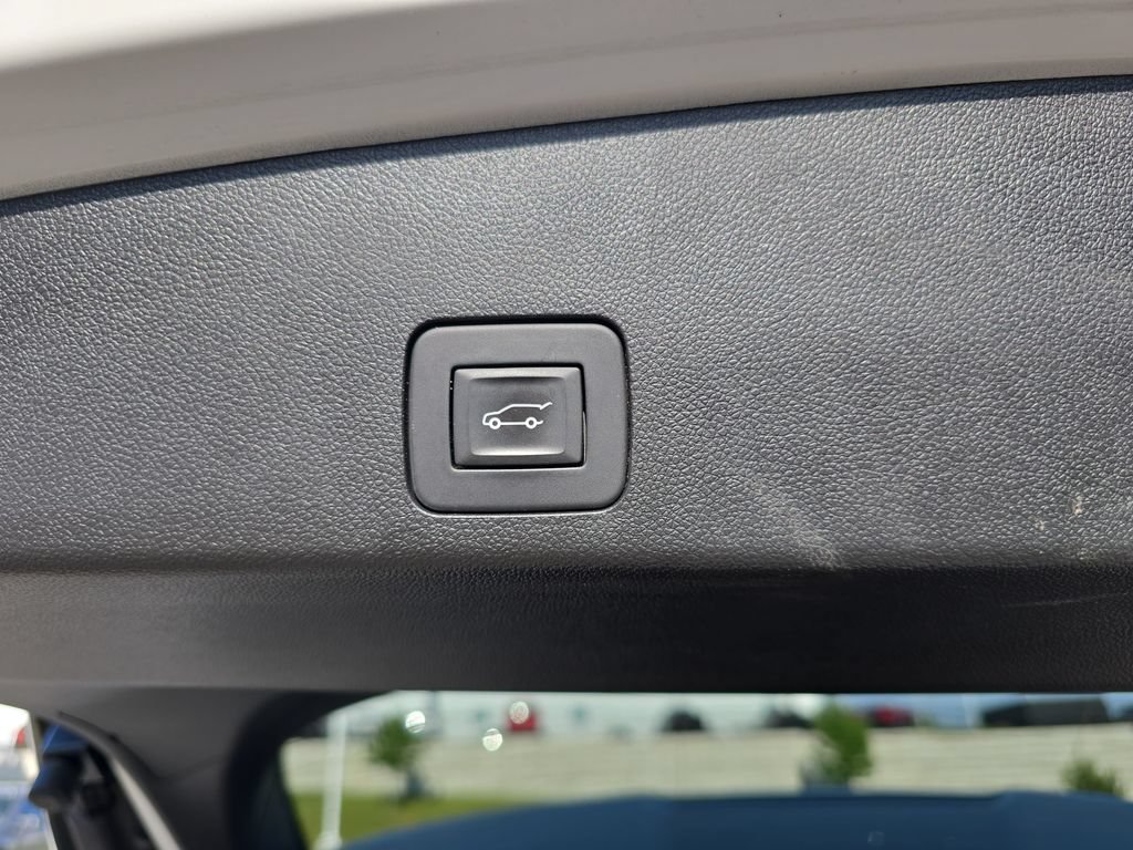 Used 2023 Buick Encore GX Essence w/ Experience Buick Package AWD/4WD image 13