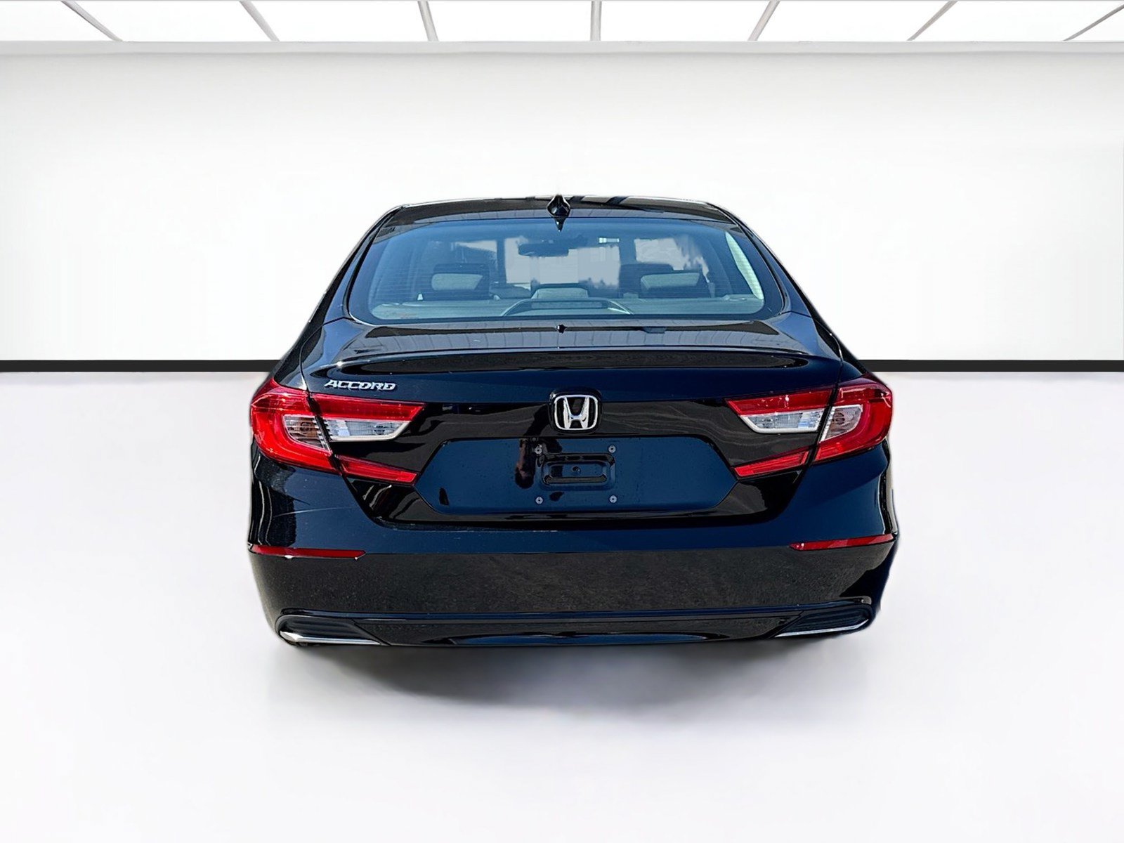 Used 2018 Honda Accord EX image 5