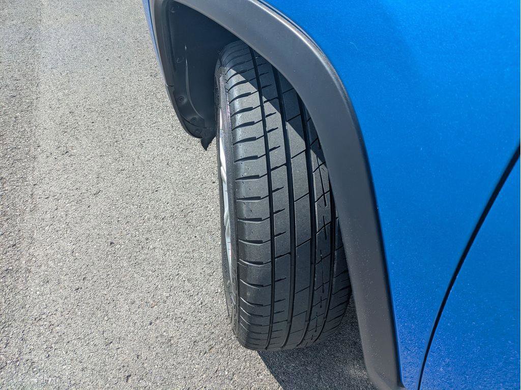 Used 2024 Jeep Compass Latitude image 13