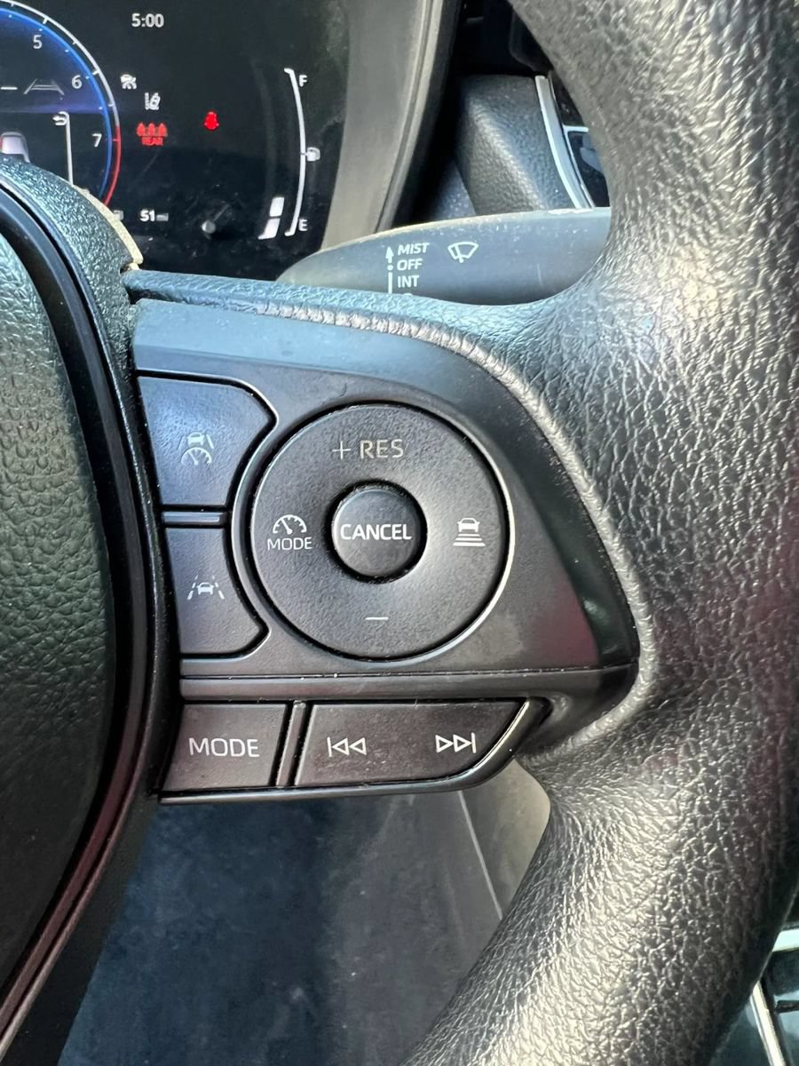 Used 2026 Toyota Corolla LE FWD image 14