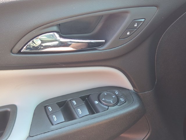Used 2024 Chevrolet Equinox LT w/ LPO, Floor Liner Package FWD image 24