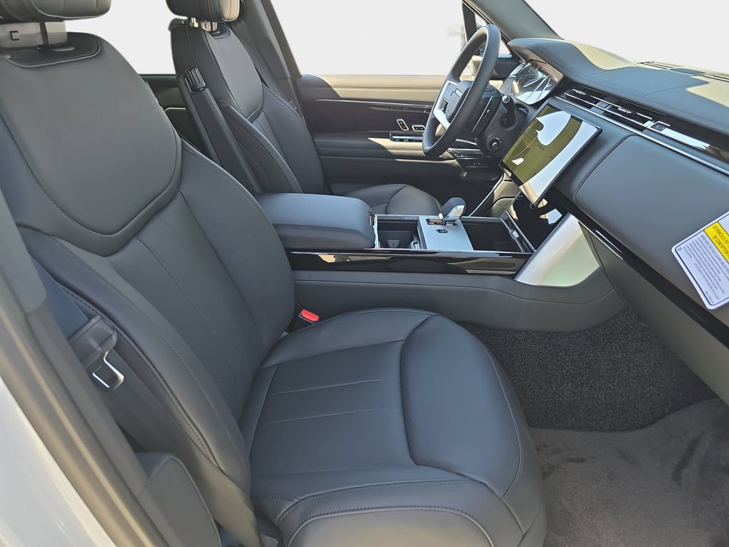 New 2026 Land Rover Range Rover Long Wheelbase SE AWD/4WD image 10