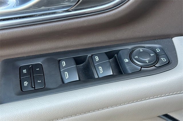 Used 2024 Chevrolet Suburban LT image 12