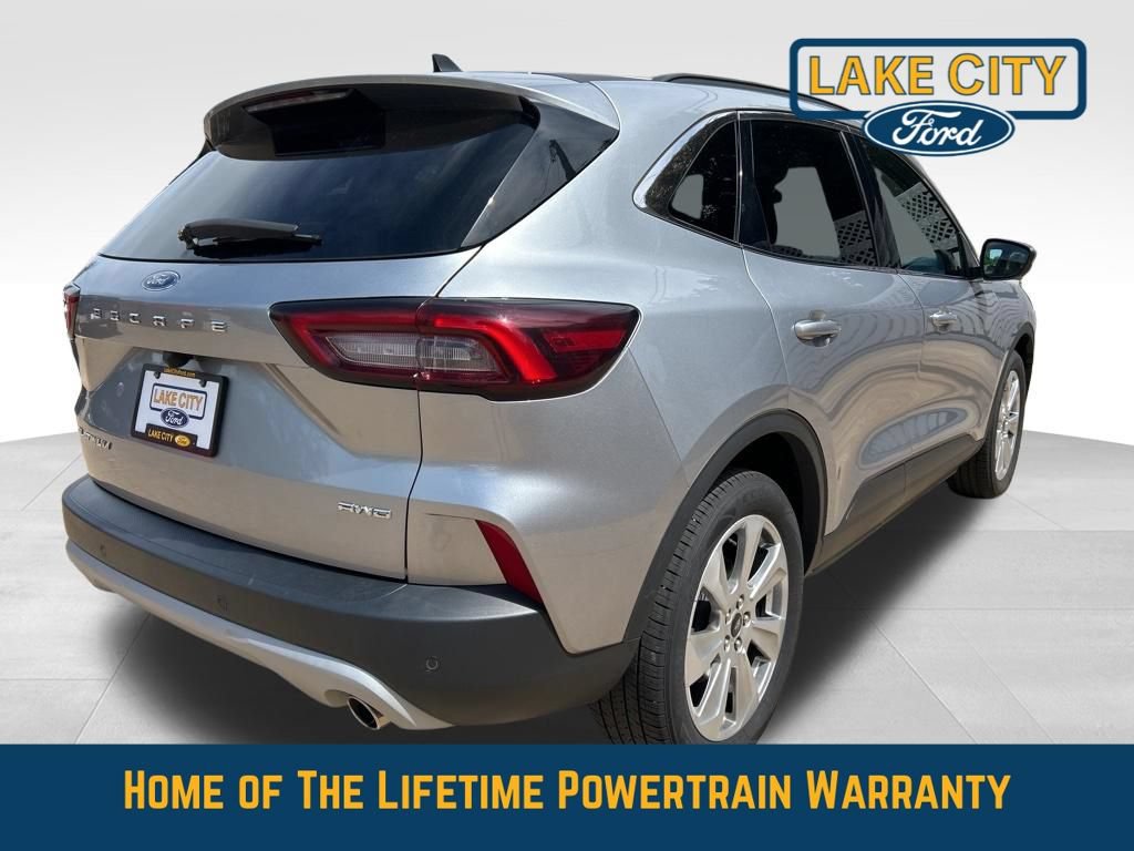 Used 2023 Ford Escape Platinum AWD/4WD image 5