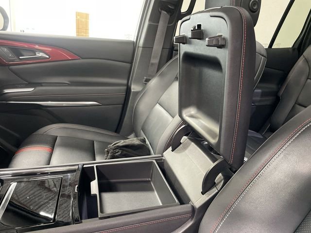 Used 2024 Chevrolet Traverse RS w/ LPO, Floor Liner Package AWD/4WD image 21