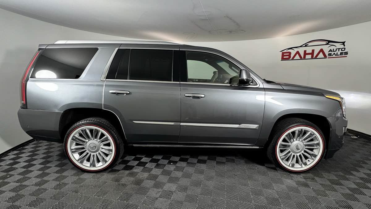 Used 2019 Cadillac Escalade Platinum AWD/4WD image 9