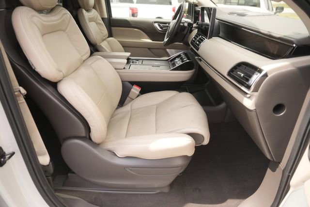 Used 2023 Lincoln Navigator L Reserve image 20