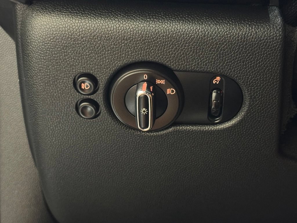 Used 2014 MINI Cooper S FWD image 16