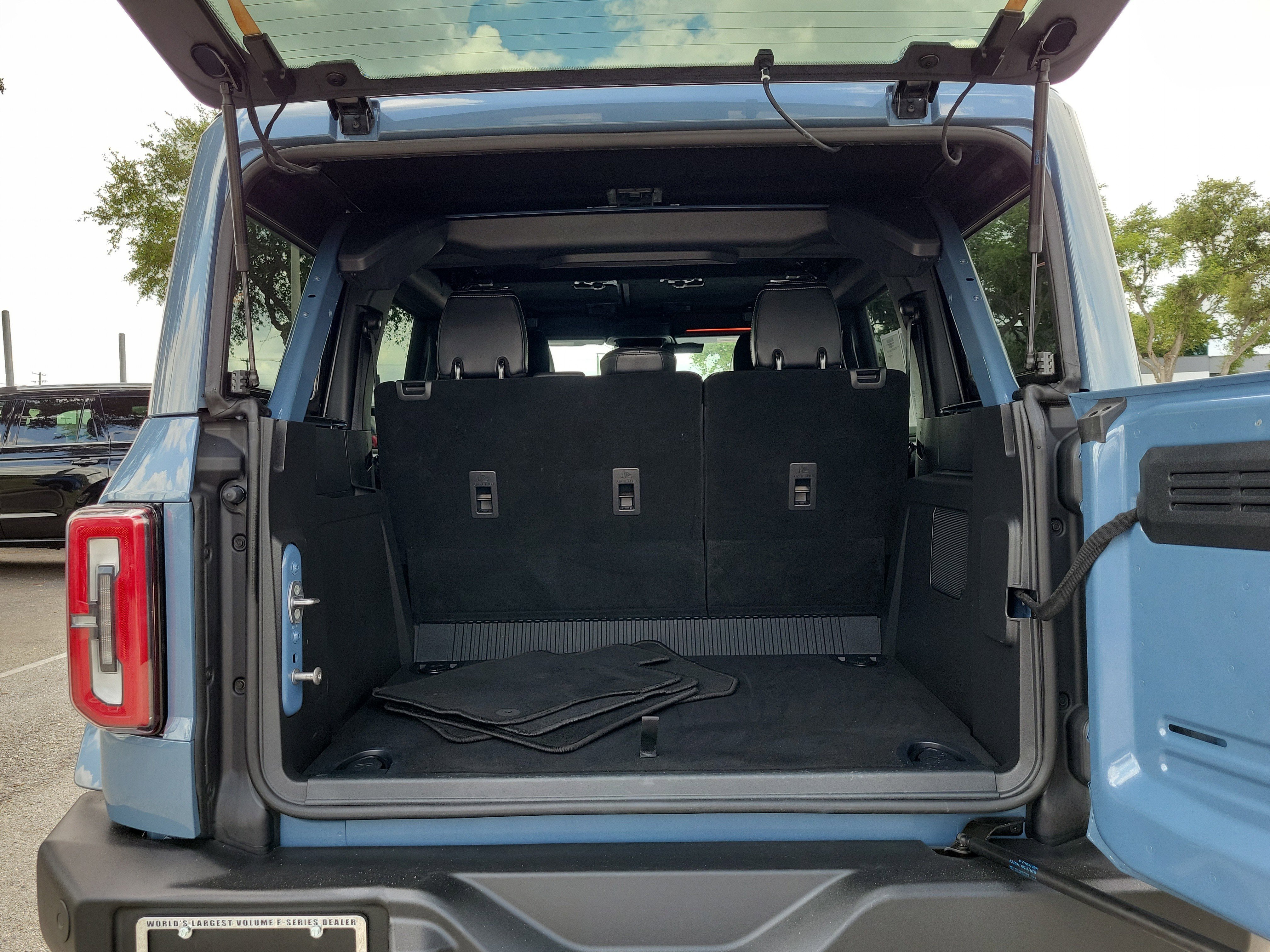 Certified 2025 Ford Bronco Outer Banks AWD/4WD image 9