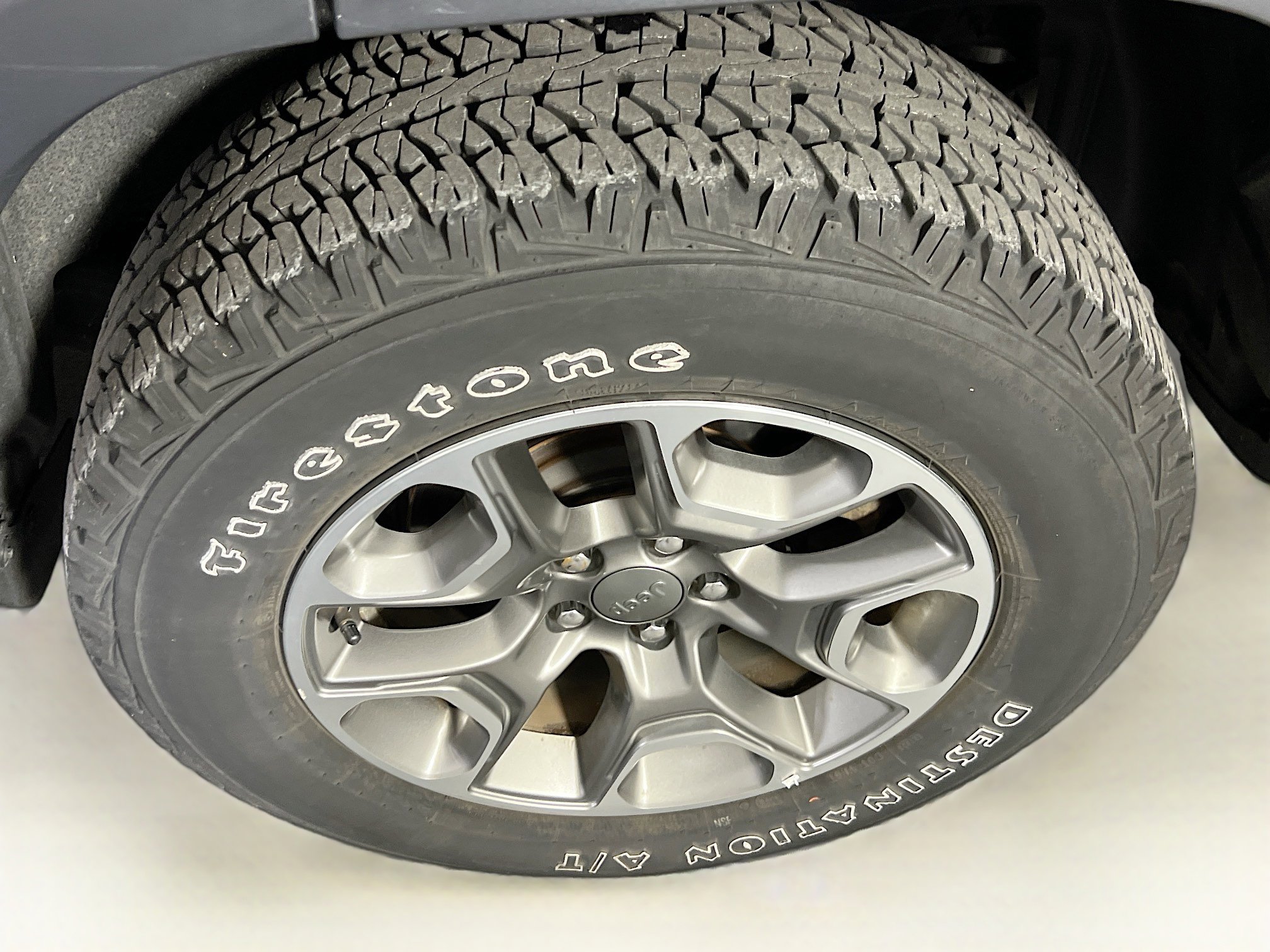 Used 2022 Jeep Cherokee Trailhawk w/ Premium Leather Package image 29