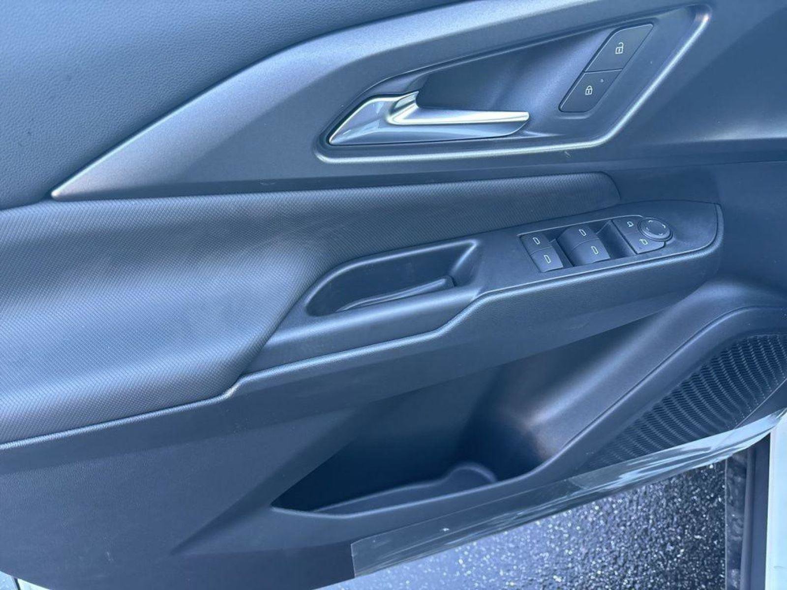New 2026 Chevrolet Equinox EV LT FWD image 21