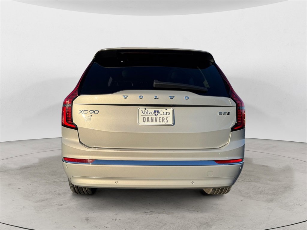 Certified 2025 Volvo XC90 B5 Plus image 4