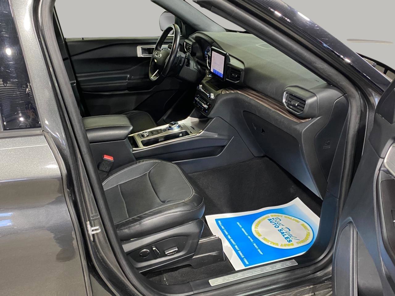 Used 2020 Ford Explorer Limited w/ Class III Trailer Tow Package image 29