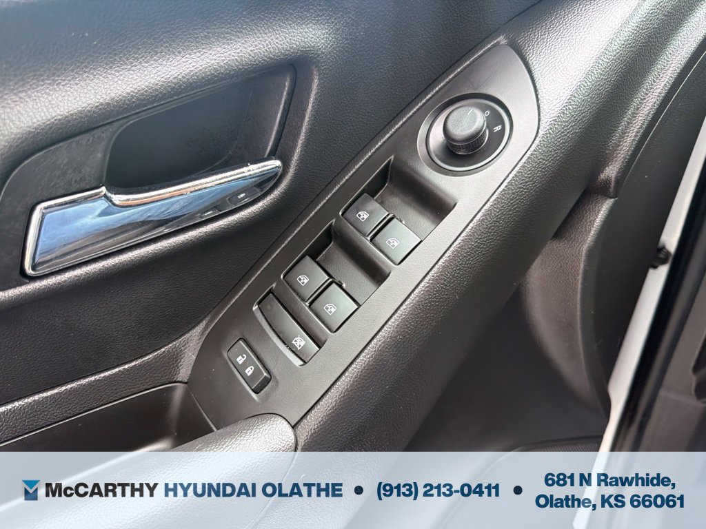 Used 2020 Chevrolet Trax LT w/ LT Convenience Package FWD image 29