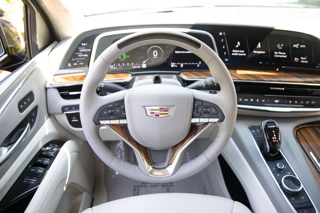 Used 2024 Cadillac Escalade Sport Platinum w/ Heavy-Duty Trailer Package image 19