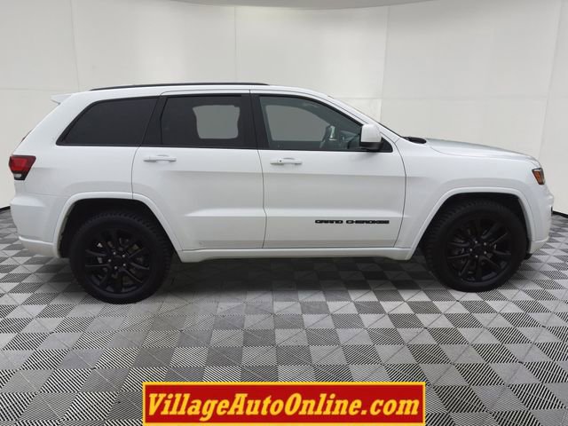 Used 2020 Jeep Grand Cherokee Altitude image 15