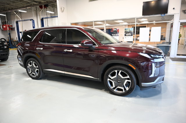 Used 2023 Hyundai Palisade Limited AWD/4WD image 4