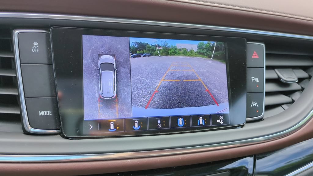 Used 2021 Buick Enclave Avenir w/ Avenir Technology Package FWD image 26