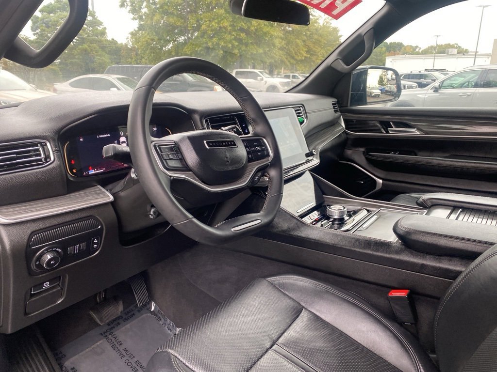 Used 2024 Jeep Wagoneer Series II w/ Flexible Seating Group image 20