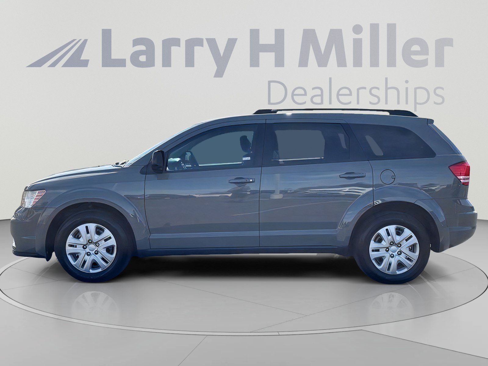 Used 2020 Dodge Journey SE FWD image 3