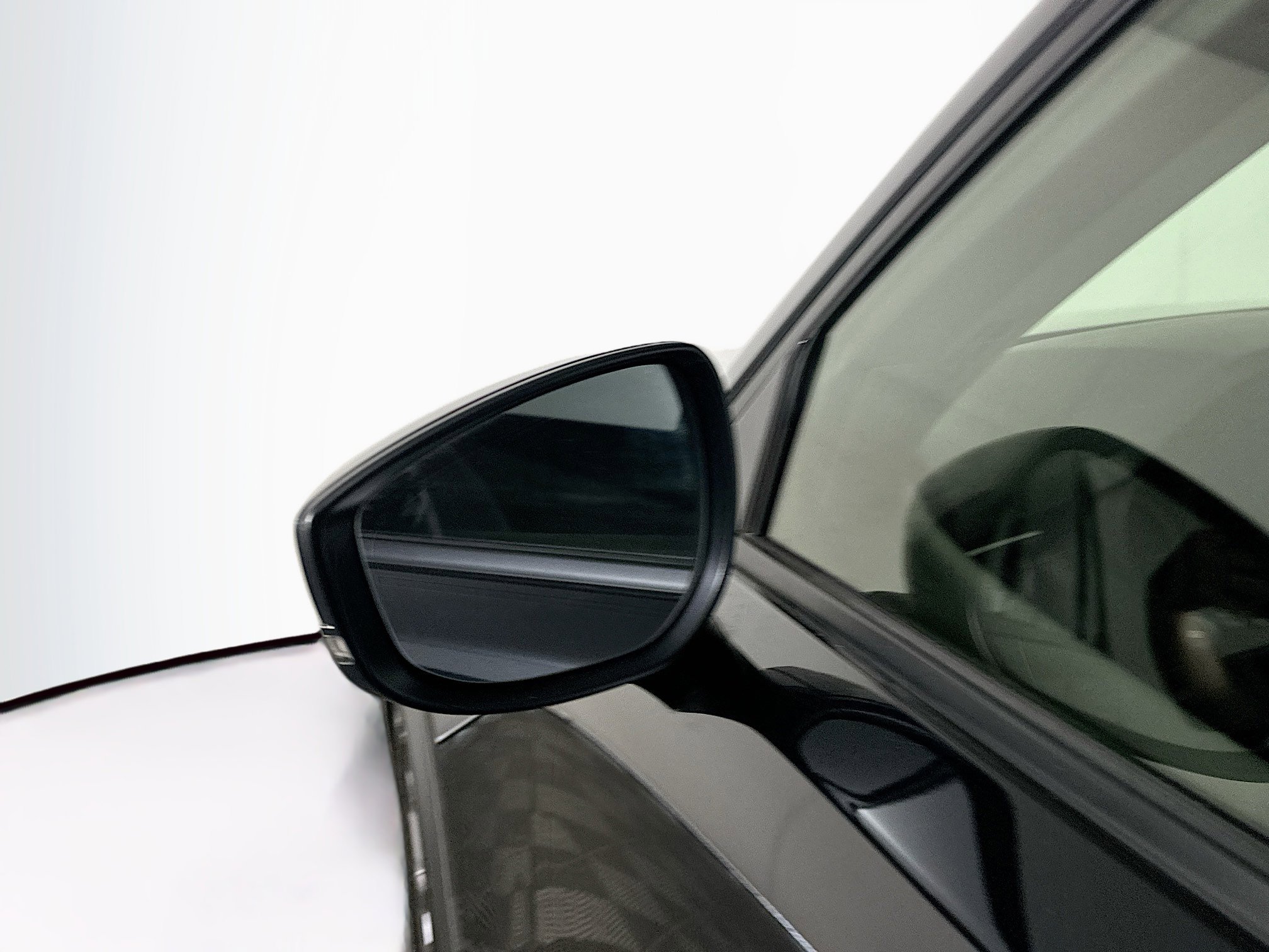 Used 2025 MAZDA CX-90 3.3 Turbo w/ Preferred Package image 16