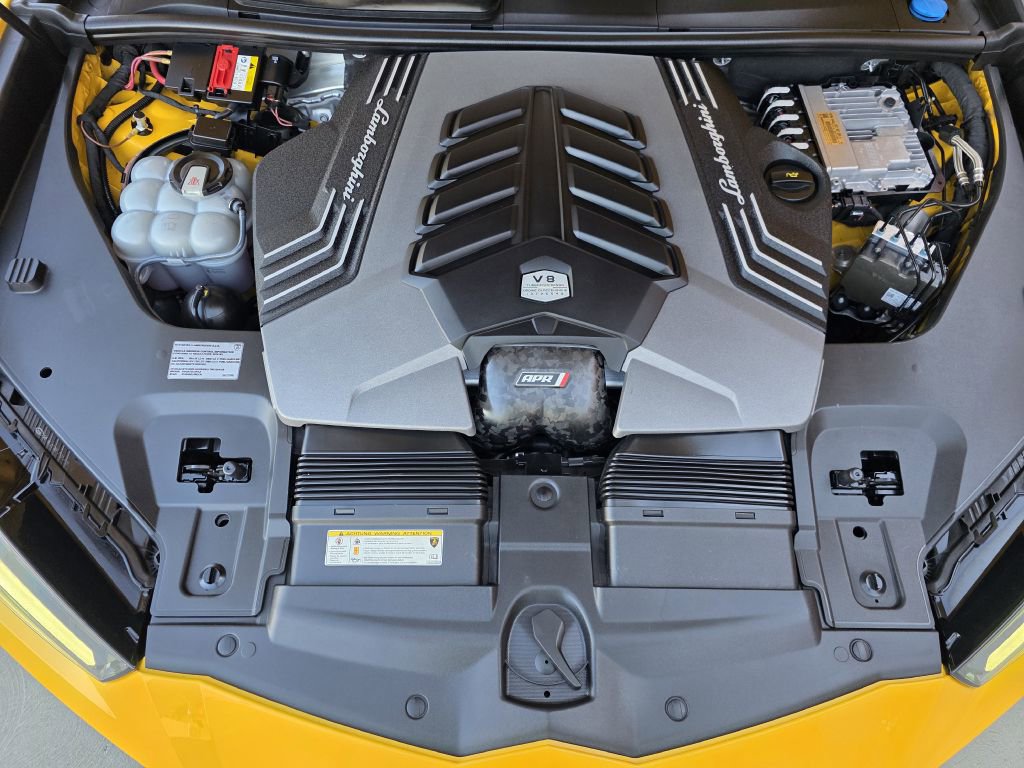 Used 2019 Lamborghini Urus image 16