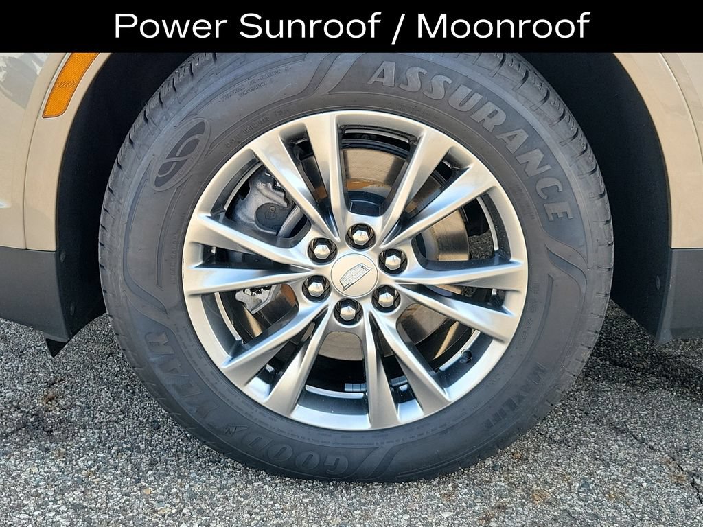 Used 2022 Cadillac XT5 Premium Luxury w/ LPO, Floor Liner Package FWD image 6