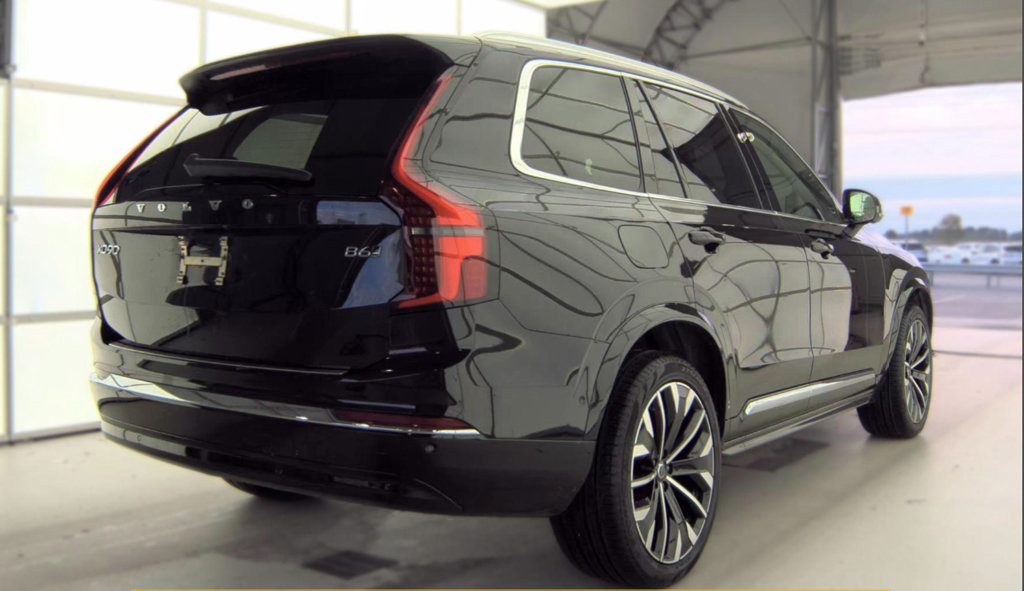 Used 2026 Volvo XC90 B6 Plus AWD/4WD image 4