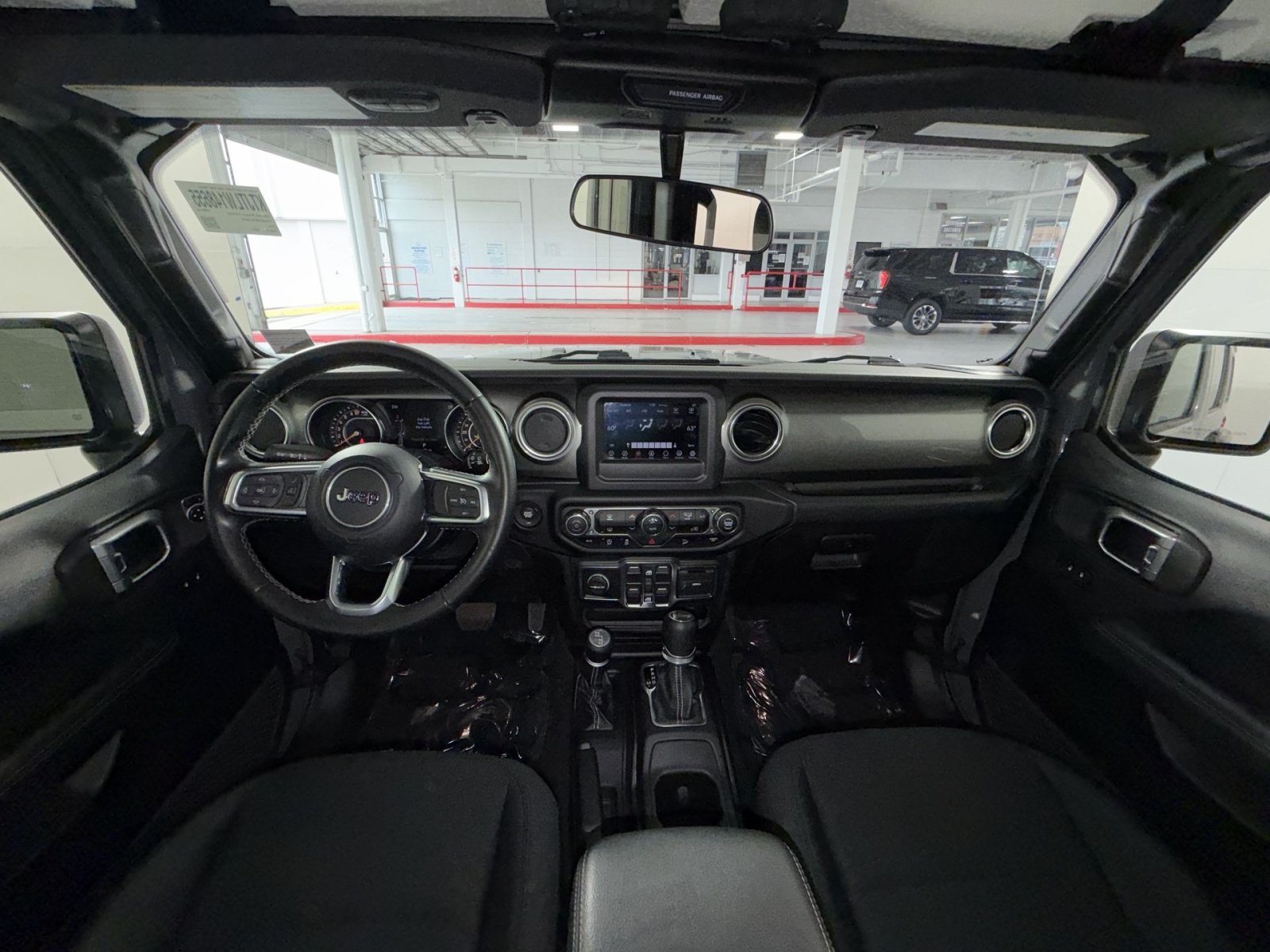 Used 2020 Jeep Wrangler Unlimited Sahara AWD/4WD image 30
