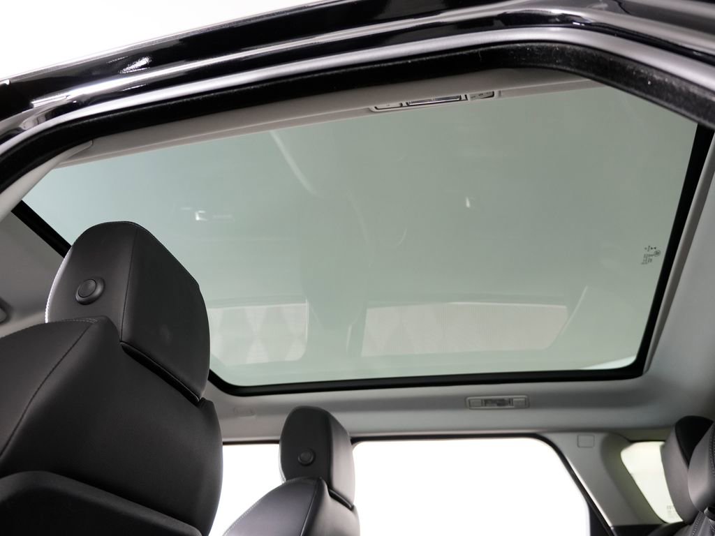 Used 2019 Land Rover Range Rover Evoque image 19