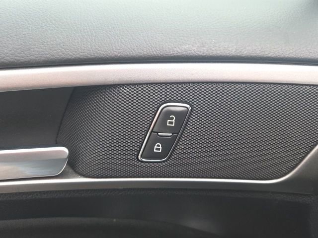 Used 2019 Ford Fusion SE image 17