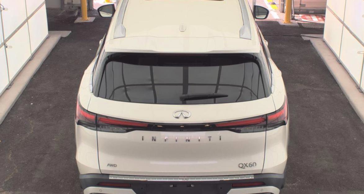 Certified 2023 INFINITI QX60 Luxe w/ Performance Audio Package AWD/4WD image 6