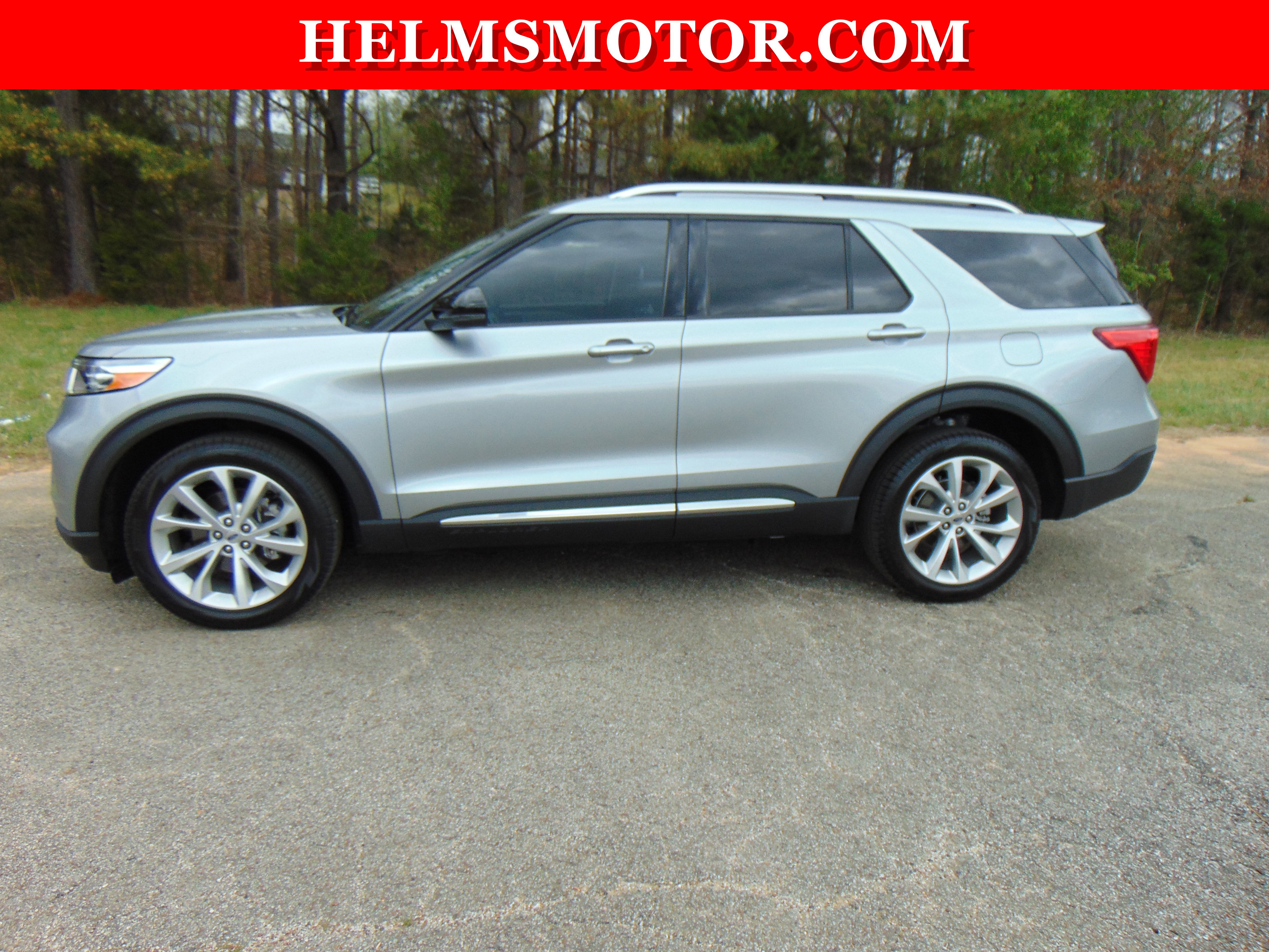Used 2023 Ford Explorer Platinum w/ Technology Package image 2