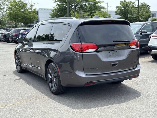 Used 2018 Chrysler Pacifica Limited w/ Advanced Safetytec Group FWD image 4