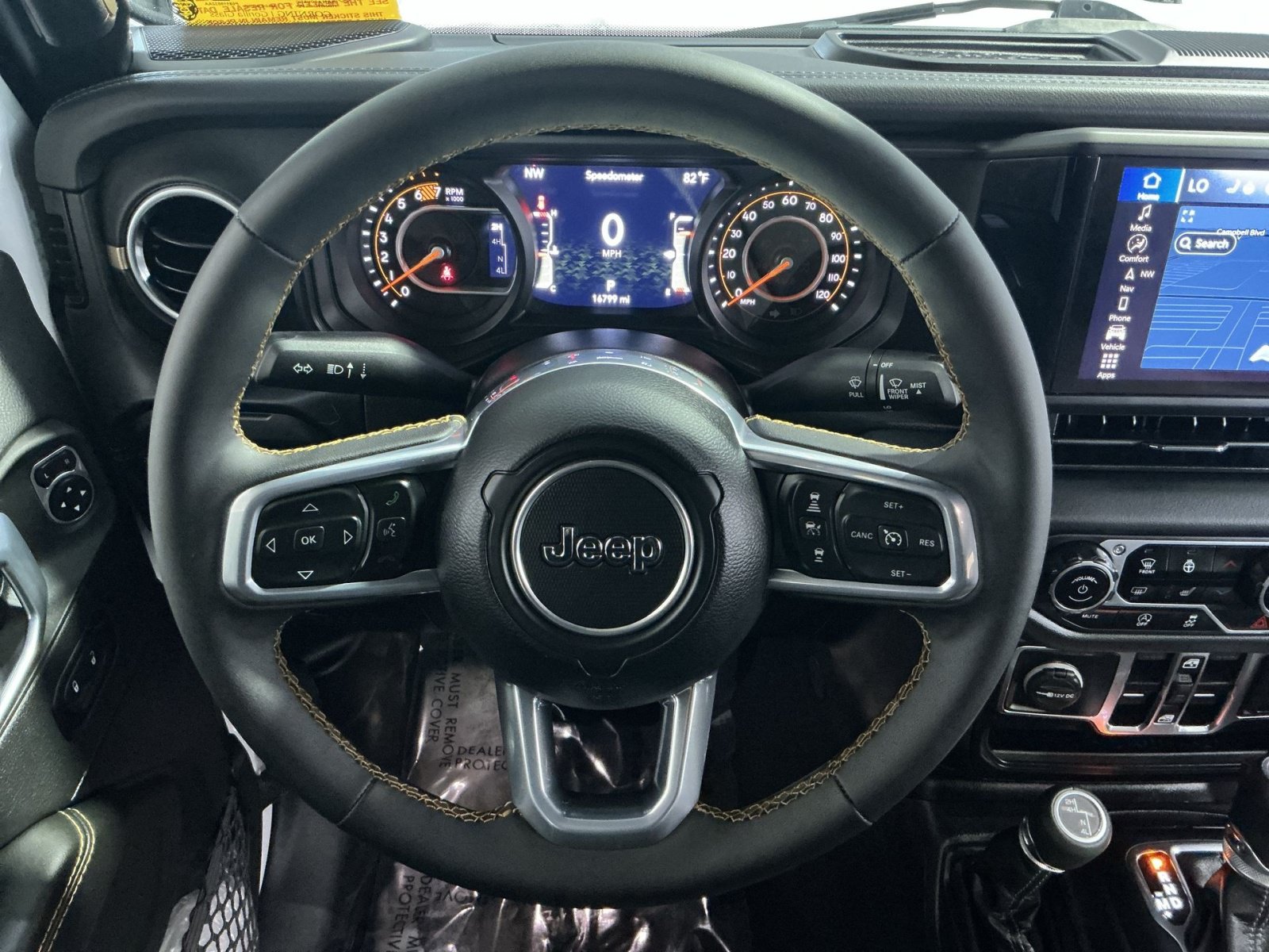 Used 2024 Jeep Wrangler Unlimited Sahara w/ Technology Group AWD/4WD image 17