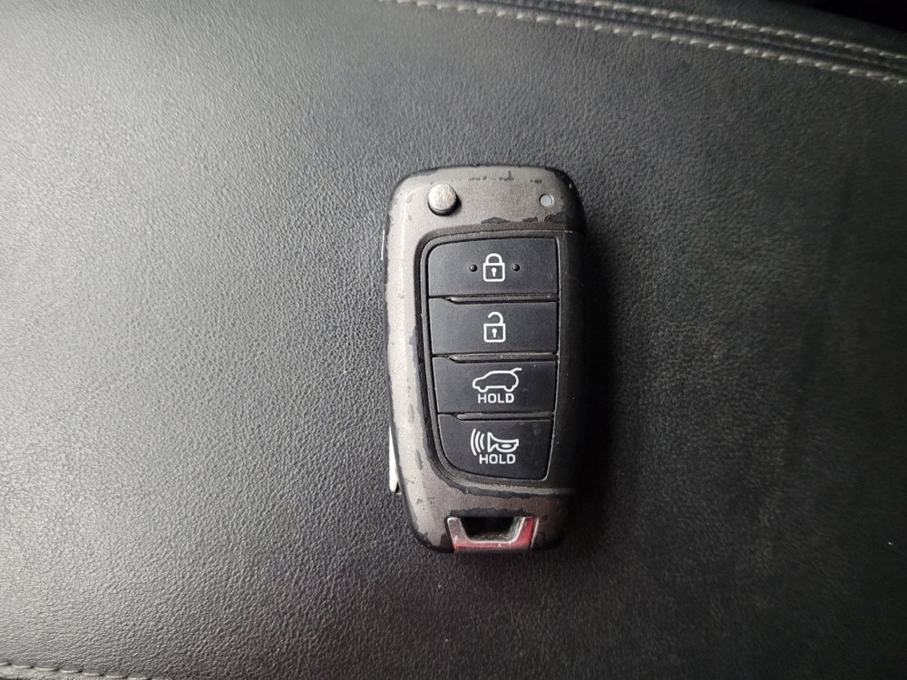 Used 2019 Hyundai Santa Fe SE image 32