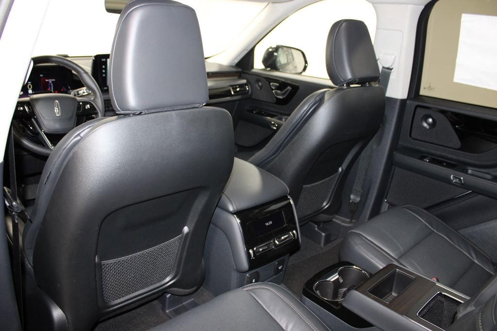 New 2025 Lincoln Aviator Reserve w/ Jet Appearance Package image 28