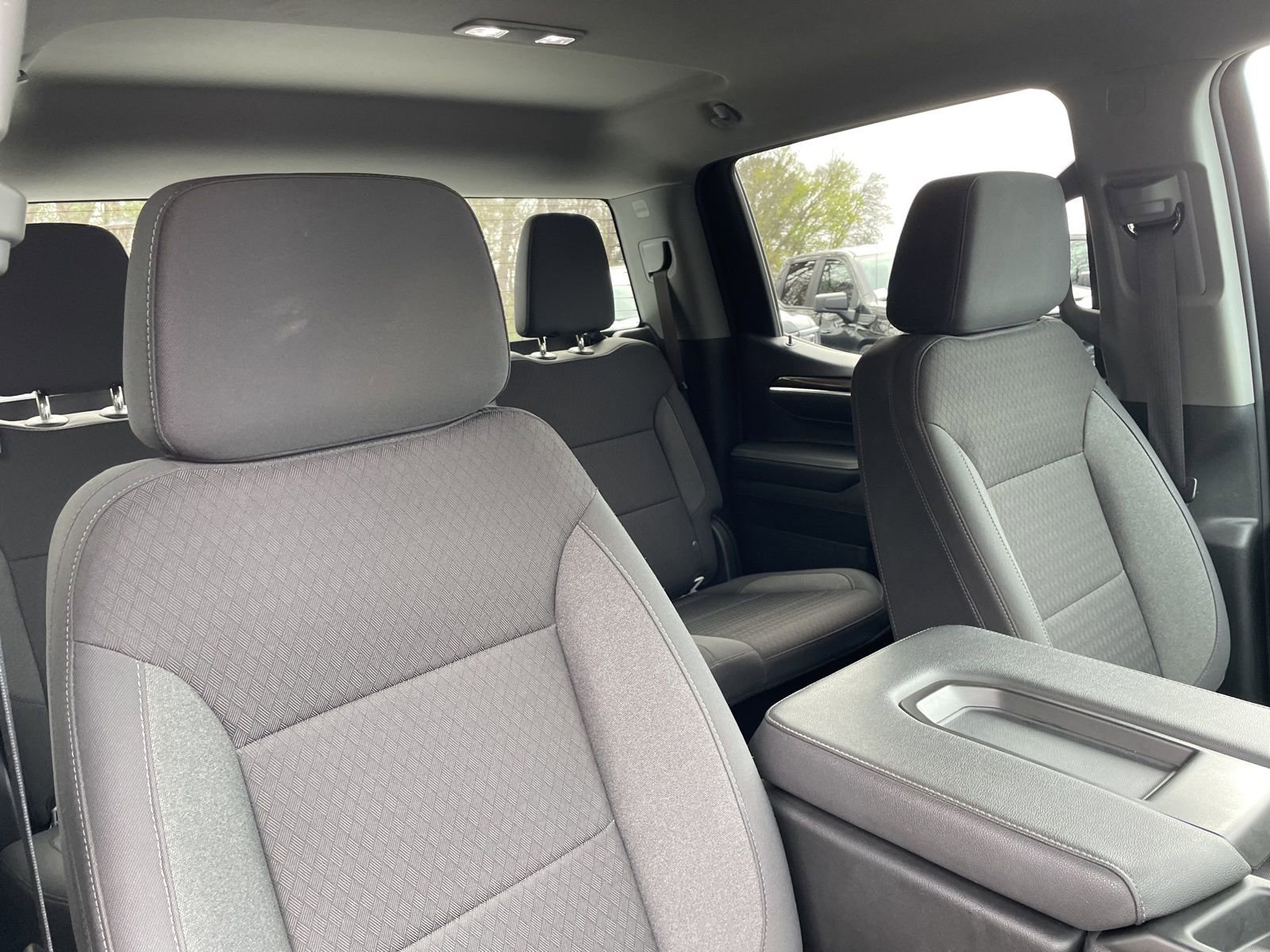 Used 2025 Chevrolet Silverado 1500 LT image 29