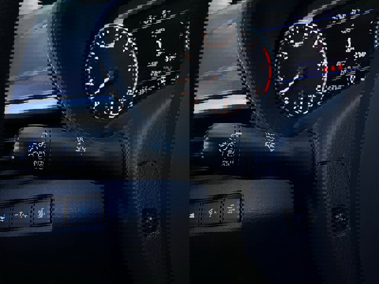 Used 2025 Nissan Altima 2.5 SV image 34