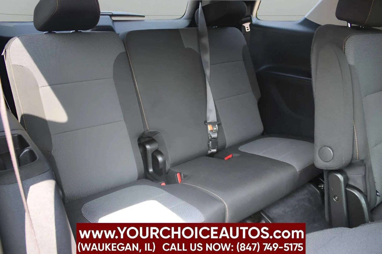 Used 2020 Chevrolet Traverse LT w/ Driver Confidence II Package image 23