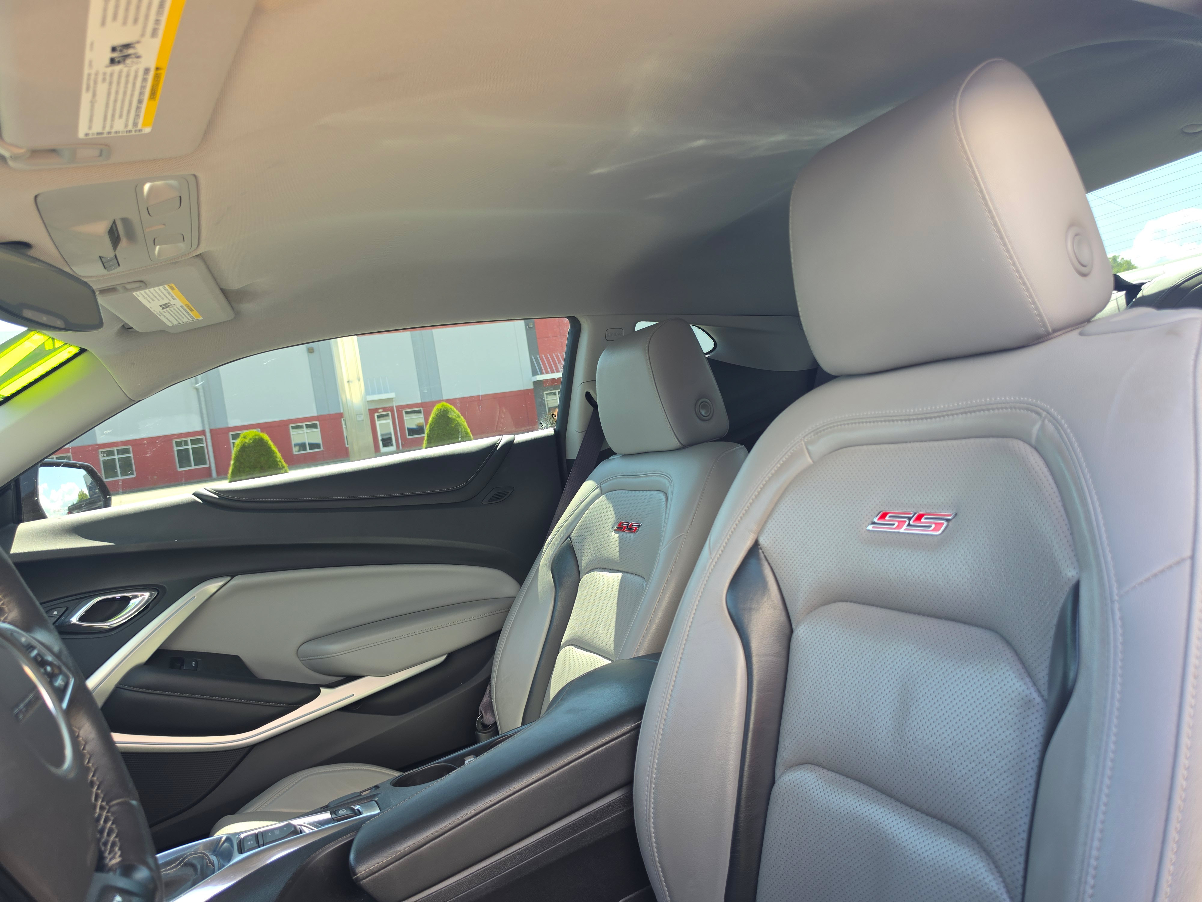 Used 2017 Chevrolet Camaro SS RWD image 10