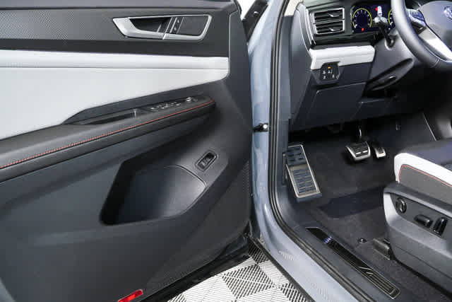 New 2026 Volkswagen Atlas Peak Edition AWD/4WD image 7
