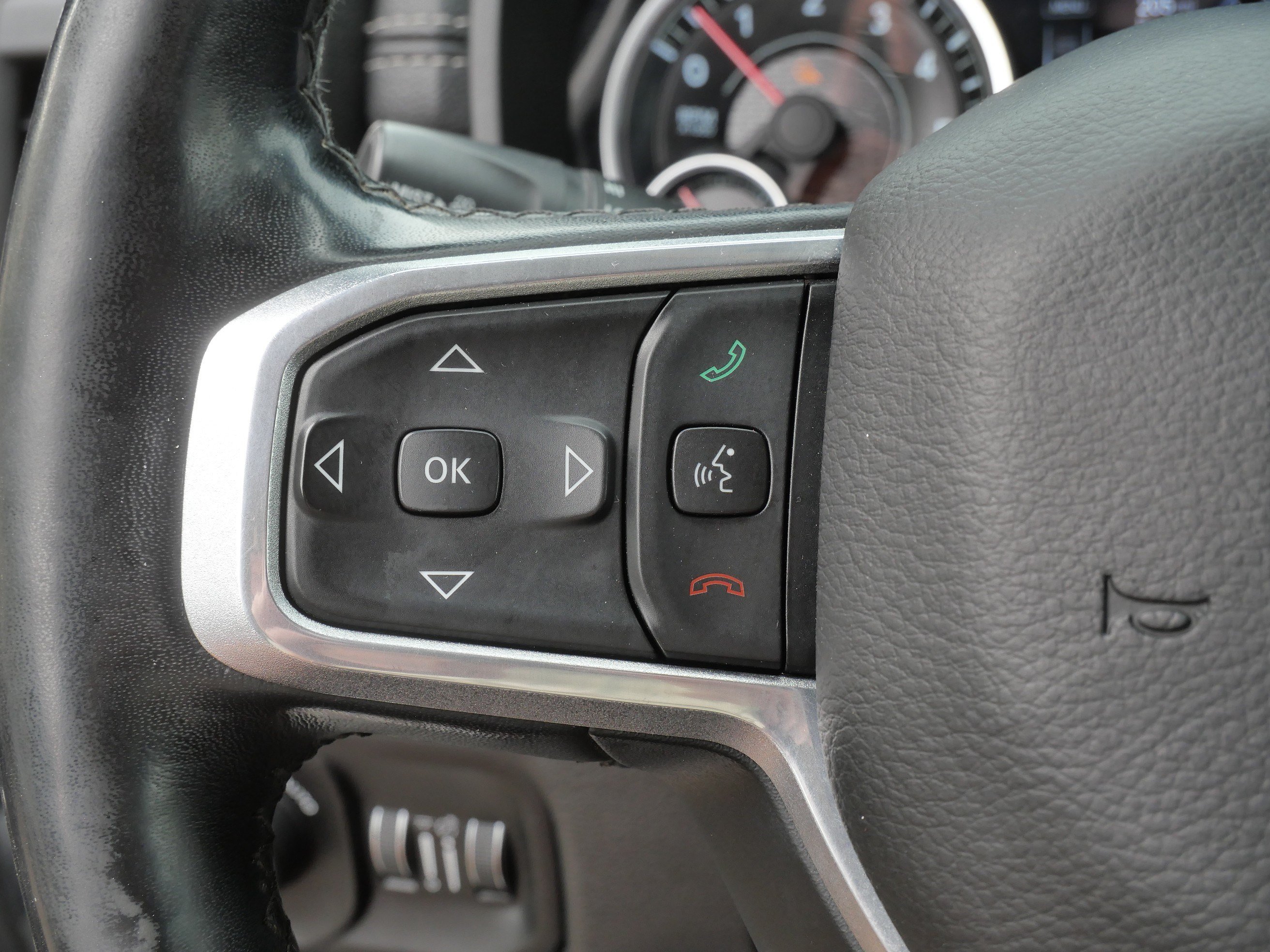 Used 2019 RAM 1500 Laramie AWD/4WD image 28